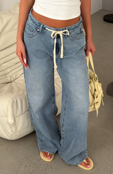 Kendall Mid Rise Wide Leg Jeans Light Blue